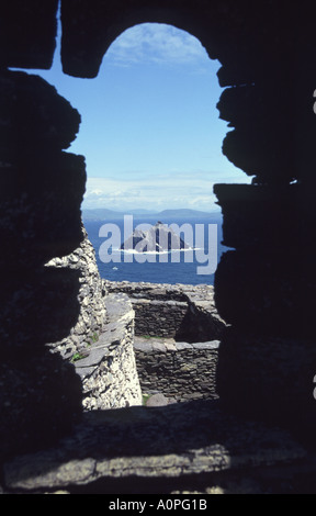 Blick von Skellig Michael auf der Insel Little Skellig im Hintergrund Irland Stockfoto