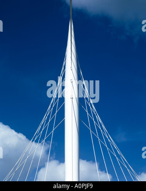 Trinity Bridge, Salford, Manchester, England. Detail der Pylon. Architekt: Santiago Calatrava Stockfoto