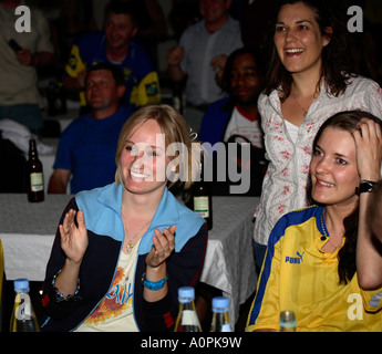 Ukraine besiegte Saudi-Arabien 4: 0, WM-Finale 2006, ukrainische Social Club, London Stockfoto