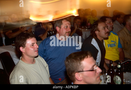 Ukraine besiegte Saudi-Arabien 4: 0, WM-Finale 2006, ukrainische Social Club, London Stockfoto