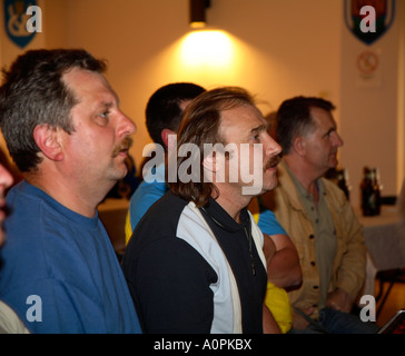 Ukraine besiegte Saudi-Arabien 4: 0, WM-Finale 2006, ukrainische Social Club, London Stockfoto