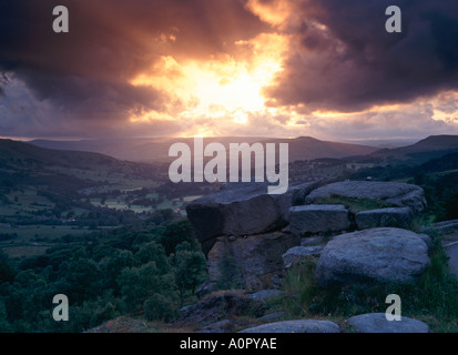 Hoffe, Tal und Hathersage aus Überraschung im englischen Peak District National Park Stockfoto