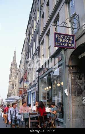 Cafe beim Edinburgh Festival Royal Mile Edinburgh Schottland Großbritannien Europa Stockfoto