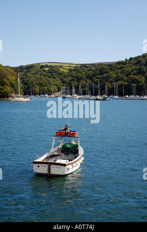 Kleine Boote im Hafen von Fowey Cornwall England Stockfoto