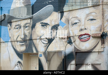 Wandbild außerhalb der Stella Adler Academy auf der Highland Avenue in West Hollywood, Kalifornien Stockfoto