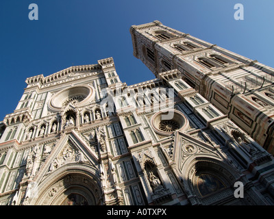 Die Fassade von Santa Maria del Fiore den berühmten Dom von Firenze Florenz Toskana Italien Stockfoto