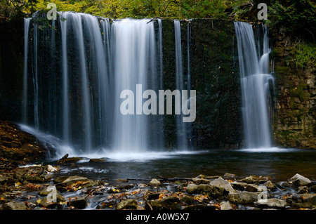 Hoggs Falls Ontario hautnah am Fluss Boyne im Herbst Stockfoto