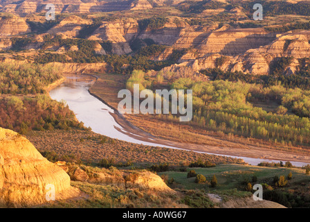 Little Missouri River und in der North Unit von Theodore Roosevelt Nationalpark North Dakota badlands Stockfoto