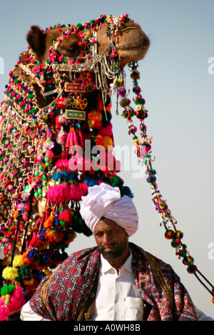 ein Kamelreiter auf dem Jaisalmer Festival 2004 Stockfoto