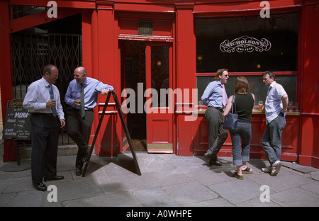 United Kingdom, England, London.  Das Schiff Pub in der Londoner City Stockfoto