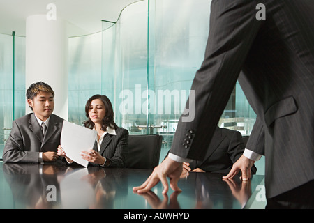 Geschäftsleute in einer Besprechung Stockfoto