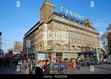 Fußgänger sind, Moewenpick Hotels, Handshof, Essen, Nordrhein-Westfalen, Deutschland Stockfoto