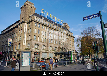 Fußgänger sind, Moewenpick Hotels, Handshof, Essen, Nordrhein-Westfalen, Deutschland Stockfoto