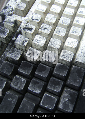 Computer-Tastatur mit schwarzen Kopierer Toner Tinte bedeckt Stockfoto