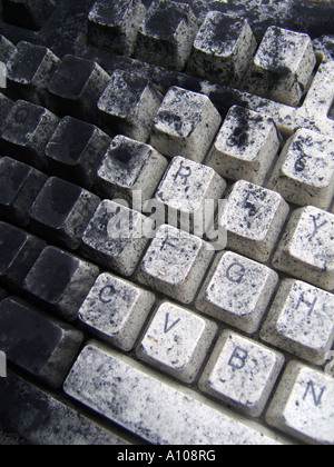 Computer-Tastatur mit schwarzen Kopierer Toner Tinte bedeckt Stockfoto