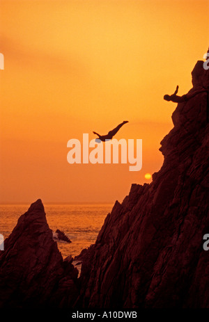 Cliff Diver Cliff divers Cliff Diving in La Quebrada in Acapulco Bucht Bahia de Acapulco, in der Stadt von Acapulco, Guerrero, Mexiko Stockfoto