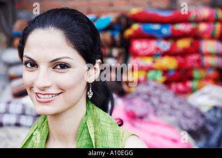 Porträt einer jungen Frau, Lächeln Stockfoto