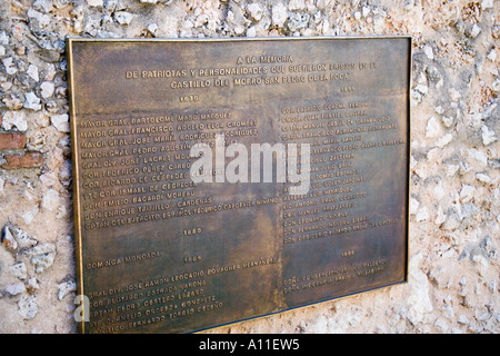 Gedenktafel am Castillo del Morro San Pedro De La Roca Fort, Santiago De Cuba, Kuba über kubanische Gefangene Stockfoto