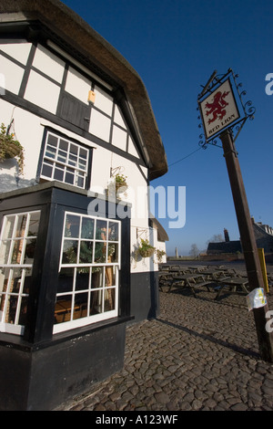 Das Red Lion Public House im Dorf Avebury Wiltshire Stockfoto