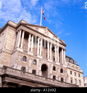 Vorderansicht von The Bank of England auf Threadneedle Street in der City von London England UK KATHY DEWITT Stockfoto