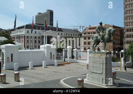 Häuser des Parlamentsgebäudes Regierung Avenue Kapstadt Südafrika RSA Lovis Mühe auf Reiten Boer Staatsmann Stockfoto