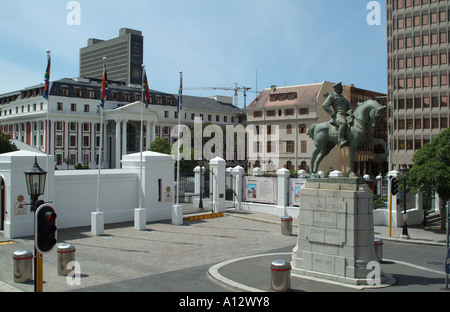 Häuser des Parlamentsgebäudes Regierung Avenue Kapstadt Südafrika RSA Lovis Mühe auf Reiten Boer Staatsmann Stockfoto