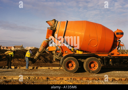 Neue Wege im Bau einer Wohnsiedlung, Kesgrave in der Nähe von Ipswich, Suffolk. VEREINIGTES KÖNIGREICH. Stockfoto