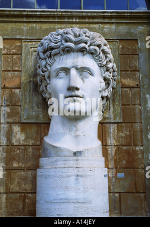 Statue des Leiters der David im Hof des Vatican Museum Rom Italien Stockfoto