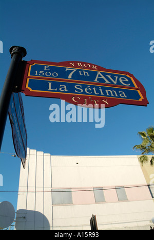 Beliebte Florida Touristenziel in Ybor City Tampa FL Stadt bekannt für Hand gemacht Zigarren aus Tabak importiert weltweit Stockfoto