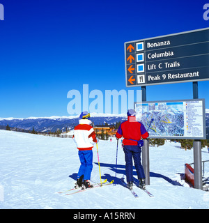 BRECKENRIDGE SKI RESORT COLORADO USA MIT PAAR Stockfoto