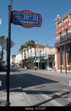 Beliebte Florida Touristenziel in Ybor City Tampa FL Stadt bekannt für Hand gemacht Zigarren aus Tabak importiert weltweit Stockfoto