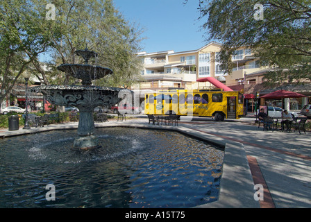 Das malerische Einkaufsviertel von Tampa Florida kennen als den alten Hyde Park Village Einkaufs- und Restaurant Bezirk der Stadt Essen Stockfoto