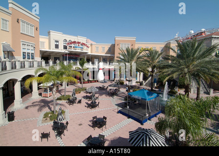 Das malerische Einkaufsviertel von Tampa Florida kennen als der Channelside Einkaufs- und Restaurant Bezirk der Stadt Essen Stockfoto