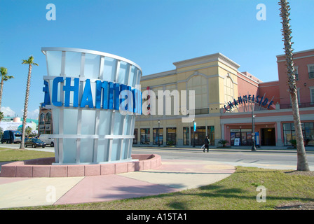 Das malerische Einkaufsviertel von Tampa Florida kennen als der Channelside Einkaufs- und Restaurant Bezirk der Stadt Essen Stockfoto