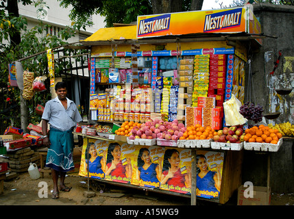 Sri Lanka Colombo Shop Markt Anbieter Lebensmittelhändler Straße Stockfoto