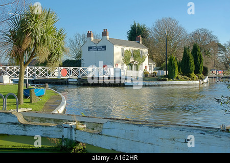 Junction Brückenhaus am Gloucester Schärfe-Kanal Stockfoto
