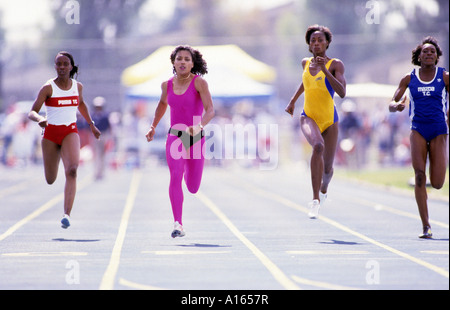 Digitale Abbildung des Florence Griffith Joyner läuft in Track meet Stockfoto