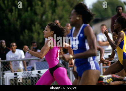 Digitale Abbildung des Florence Griffith Joyner läuft in Track meet Stockfoto