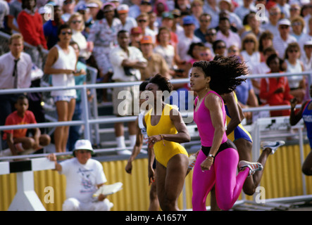 Digitale Abbildung des Florence Griffith Joyner läuft in Track meet Stockfoto