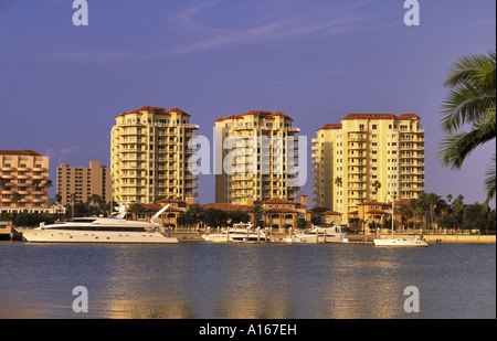 Vinoy Ort Eigentumswohnungen Yachten im Norden Yacht Basin, Tampa Bay, St. Petersburg, Florida, USA Stockfoto