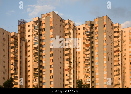 Krieg beschädigt Wohnung Blöcke in der Vorstadt von Sarajevo Bosnien und Herzegowina Stockfoto