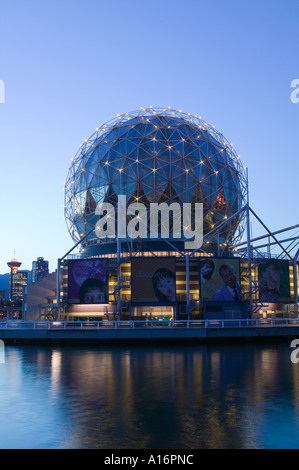 Vancouver British Columbia Kanada Wissenschaft und Stadt Aussicht auf False Creek Stockfoto