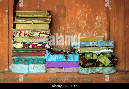 Kopien des Koran Jama Masjid Freitag Moschee New Delhi Indien Stockfoto