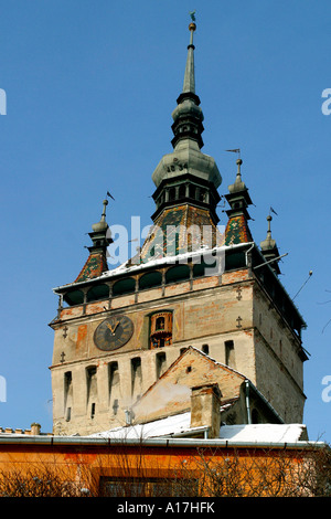 Der Uhrturm, gebaut im Jahre 1648, Singisoara, Rumänien. Stockfoto
