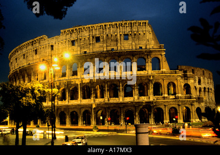 Kolosseum - Kolosseum ovales Amphitheater im Zentrum der Stadt Rom, 70–80 n. Chr., Baumeister Vespasian, Titus, Roman, Rom, Italien. Stockfoto