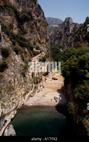 Italien-Amalfi-Küste Schlucht Berg Stockfoto