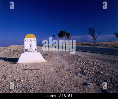 Tunesien-Autobahn Zeichen Straße Straße Sahara Wüste Stockfoto