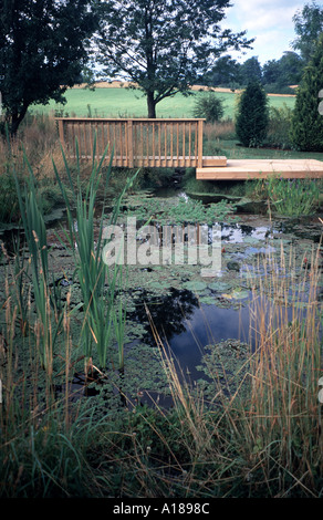 Naturteich mit ButylLiner Naturteich mit Belag Steg und Brücke mit