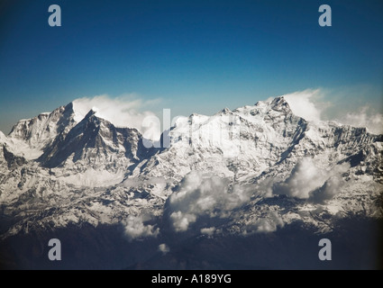 Luftaufnahme der schroffe schneebedeckte Berggipfel NW von Kathmandu aus Druk-Airways-Flug nach Delhi Stockfoto