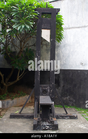 Guillotine innen Hoa Lo Gefängnis Hanoi Hilton, wie es genannt wurde Stockfoto